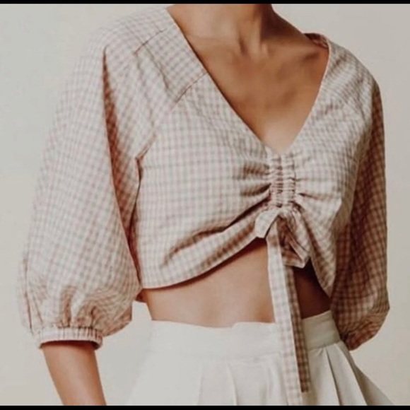 Cinched plaid gingham crop top - Picture 7 of 13